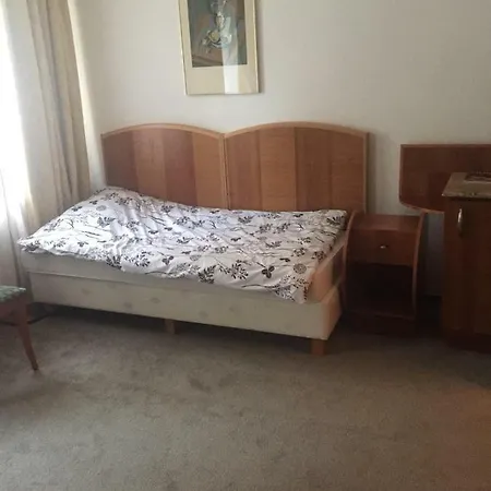 Diana Apartmets アパート *